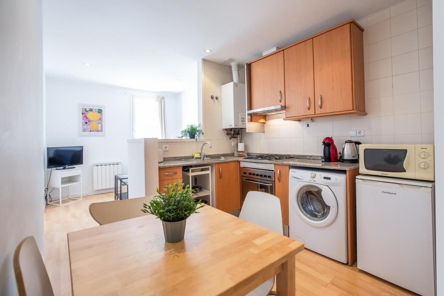 23ptbg1090 - Beautiful 2br Near Sants Appartement Barcelone